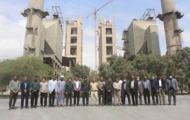 بازدید ستاد تخصصی بسیج اقشار و متخصصین استان هرمزگان از کارخانه سیمان هرمزگان