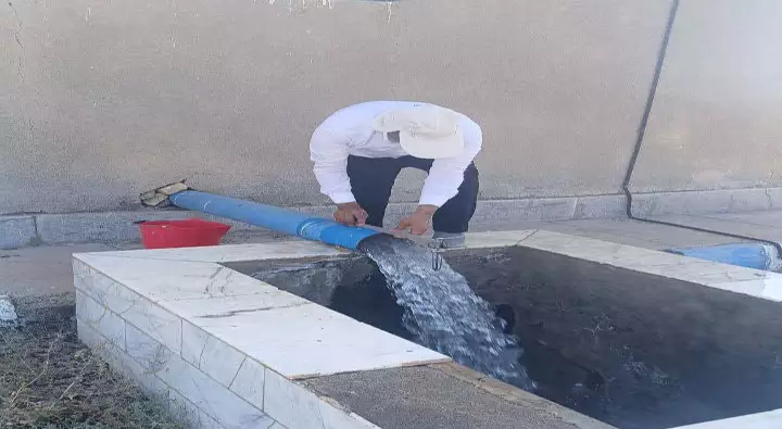عملیات دبی‌سنجی و کالیبراسیون کنتورهای چاه‌های دشت سرند انجام شد