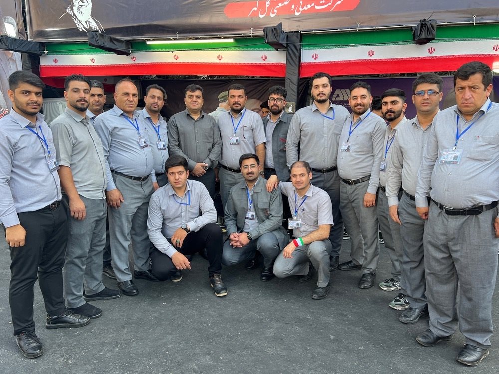 حضور فعال پرسنل شرکت پاریز پیشرو در موکب شرکت گل‌گهر طی مراسم تشییع پیکر مطهر رهبر شهید انقلاب در تهران
